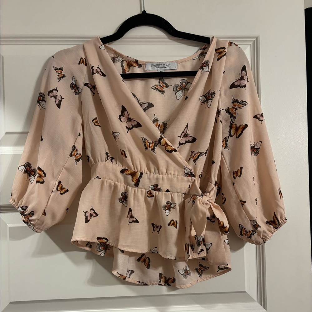Sweet Rain Girly Blush Pink Butterfly Print Top w/ Bow Belt